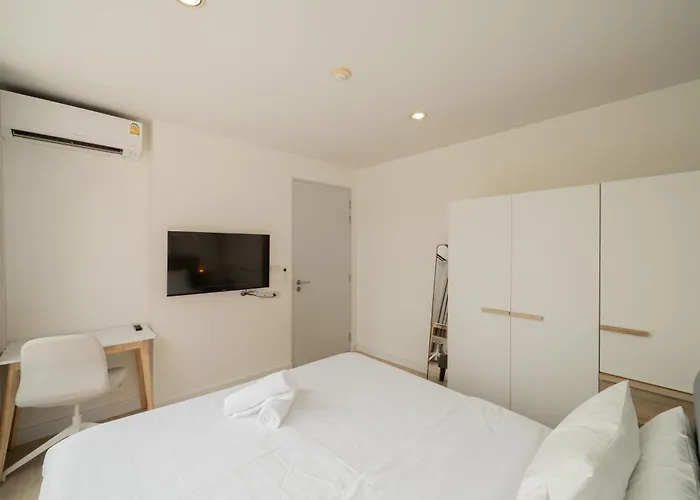 Ekkamai Sukhumvit 65, Pet Friendly, 900m To Bts 公寓