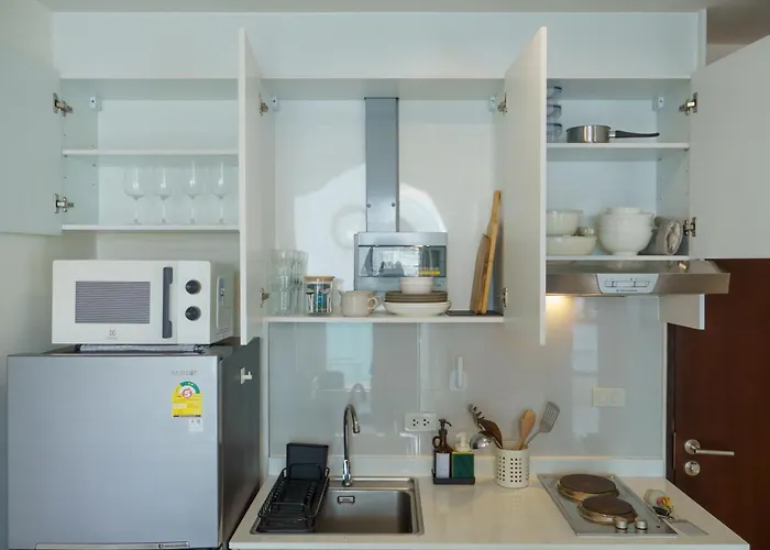 Ekkamai Sukhumvit 65, Pet Friendly, 900m To Bts 公寓